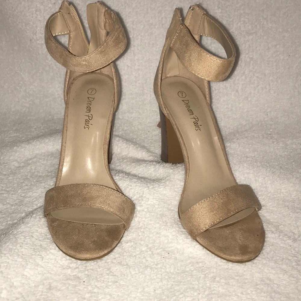 Never worn before* chunky heel